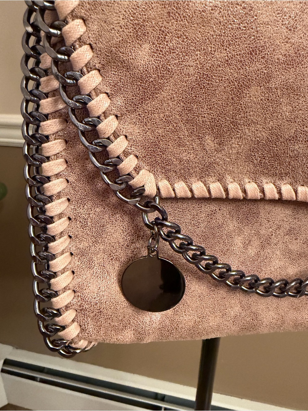 AMELIA – CLUTCH CROSSBODY BAG WITH CHAIN DETAIL AND ZIP NWOT - Picture 3 of 6
